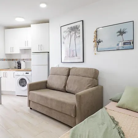 Cubo's Sea View First Line Maite Study Apartment
